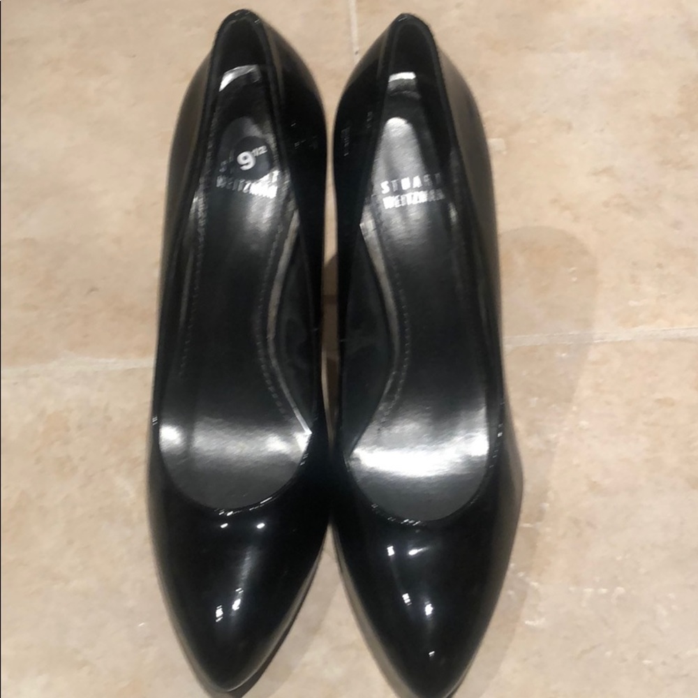 Gently used Stuart Weizman Sz. 9.5